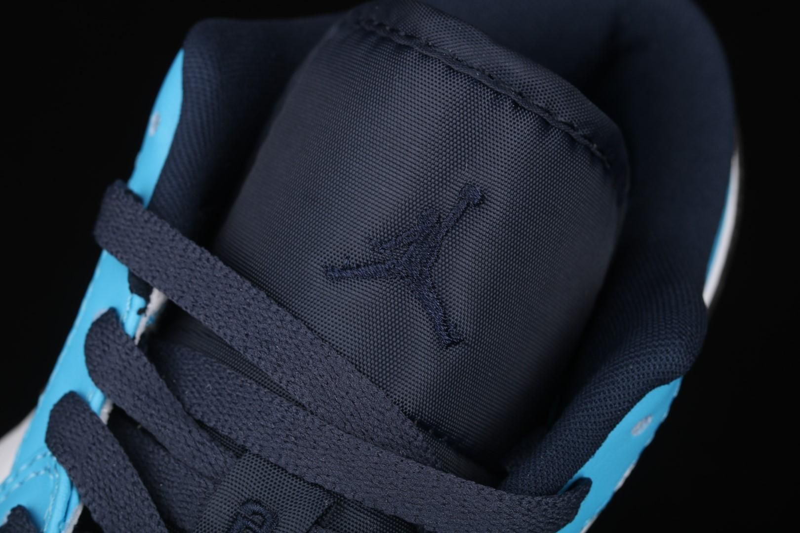 Air Jordan 1 AJ1 Low - UNC Vinted