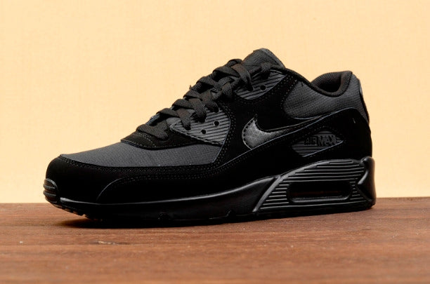 NikeUnisex Air Max 90 Essential Running Shoe - Triple Black