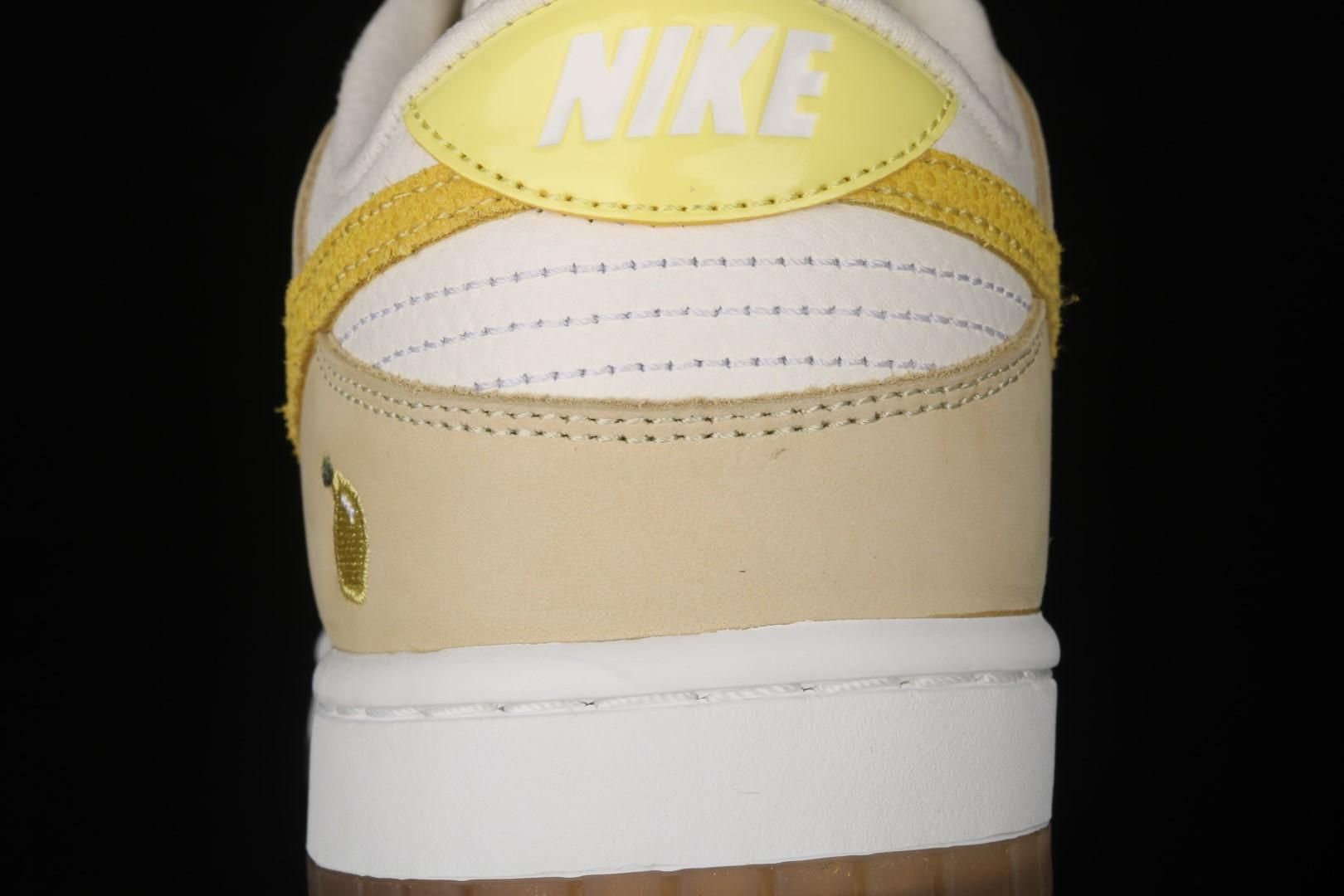 NikeWMNS Dunk Low - Lemon Drop