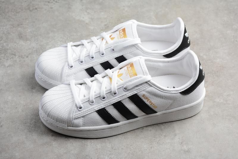 adidasORIGINALS Superstar - Cloud White/Core Black