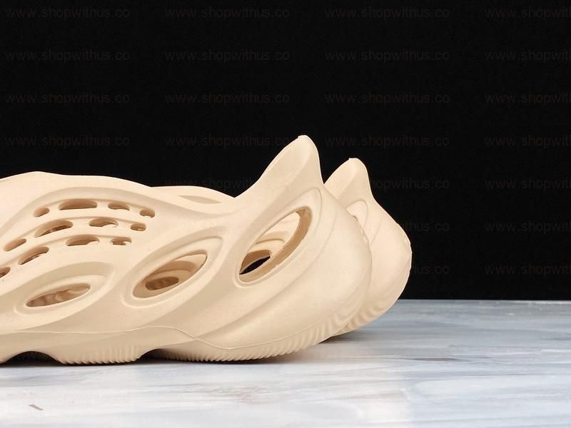 adidasYEEZY Foam Runner Surface - Beige