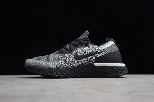 NikeEpic React Flyknit - Cookies and Cream