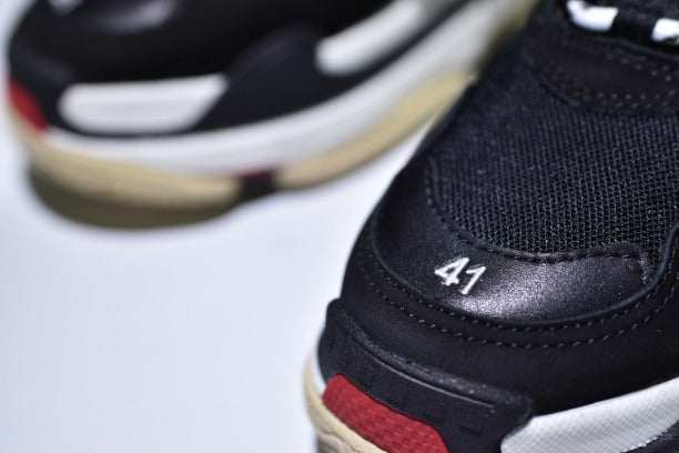 BalenciagaUnisex Vintage Triple S Trainers - Black/White/Red