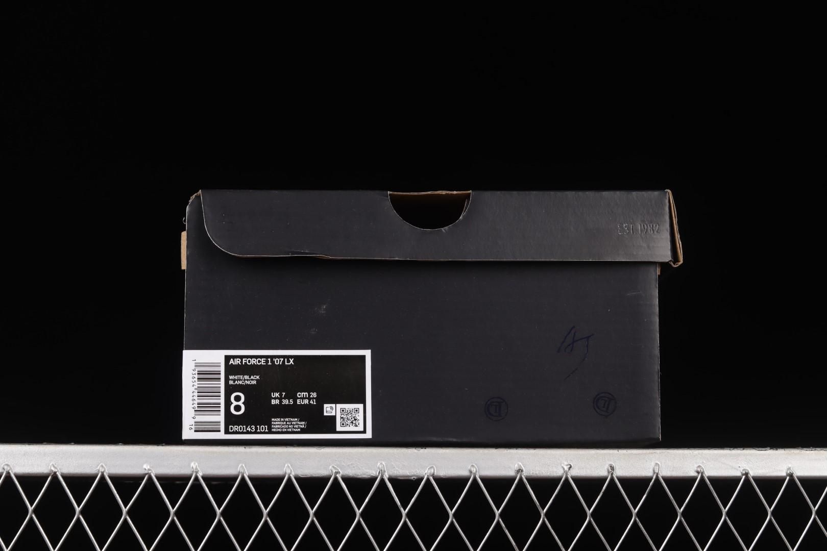 NikeUnisex Air Force 1 AF1 Low '07 FM - Cut Out Swoosh White/Black