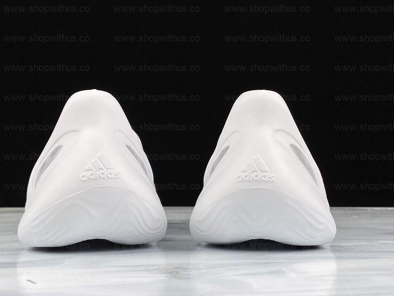 adidasYEEZY Foam Runner - White