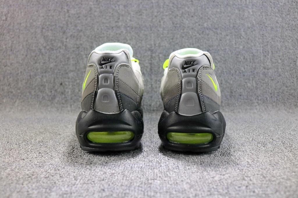 NikeUnisex Air Max 95 - Neon