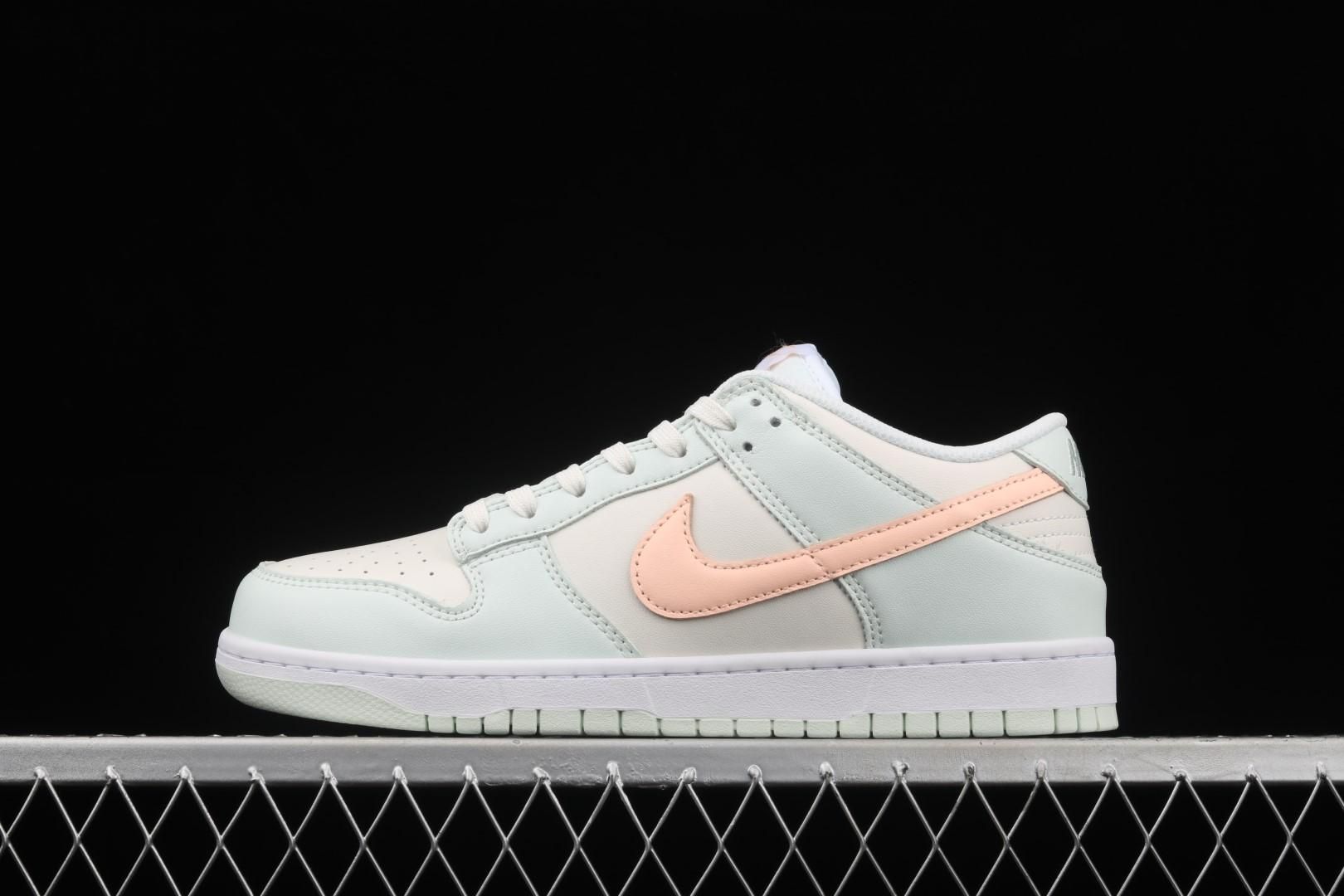 NikeUnisex Dunk Low - Barely Green