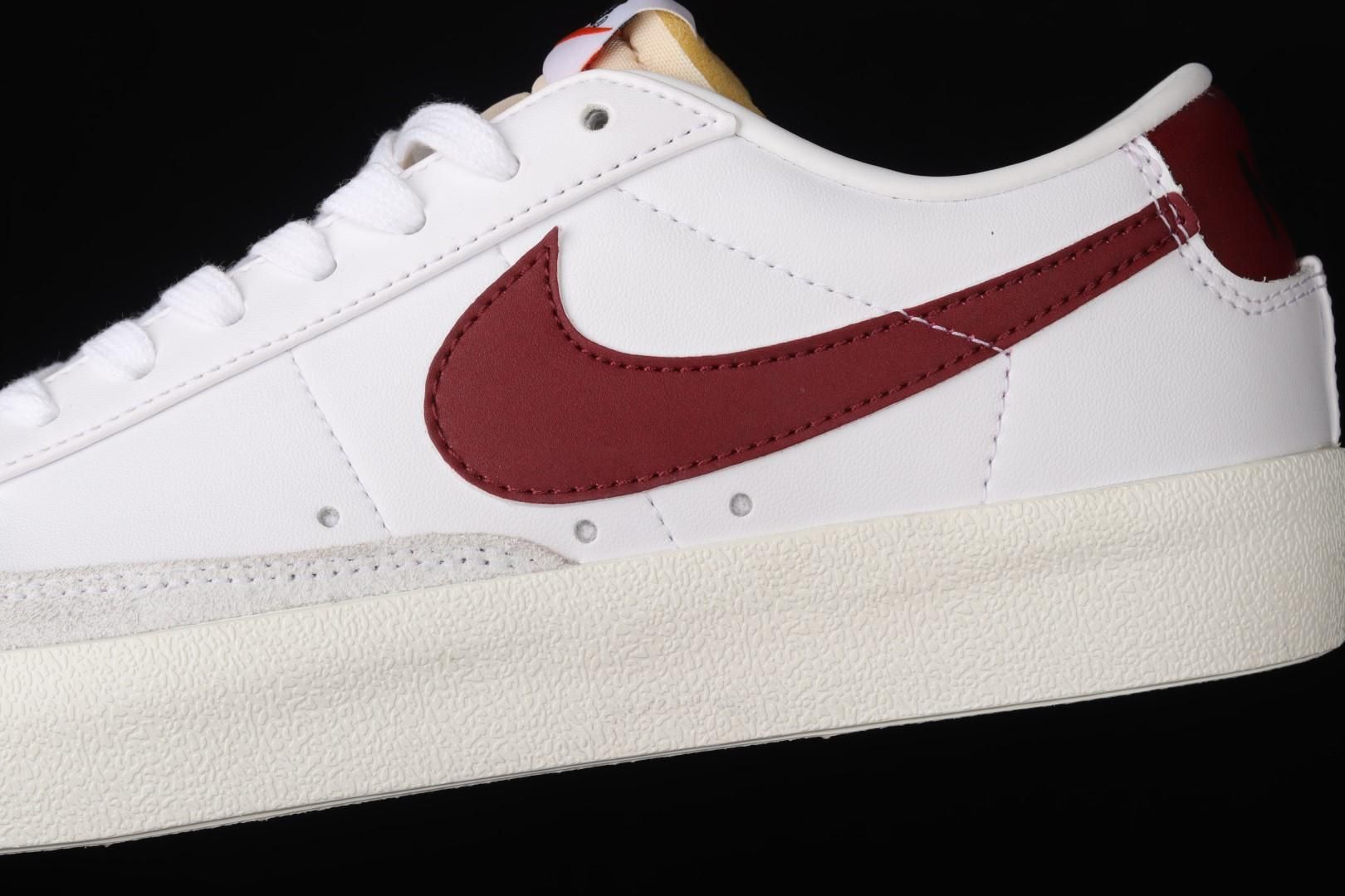 NikeMens Blazer Low 77 Vintage - Team Red