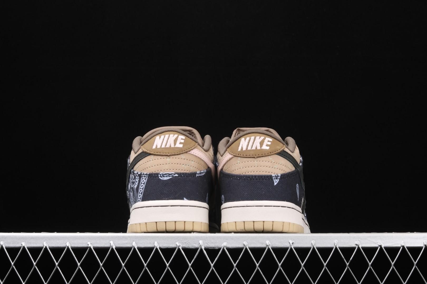 WMNS Travis Scott x NikeSB Dunk Low - Bandana print