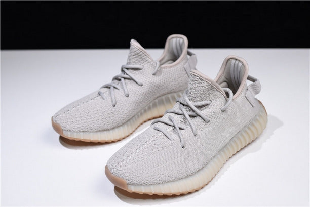 adidasUnisex YEEZY Boost 350 v2 - Sesame