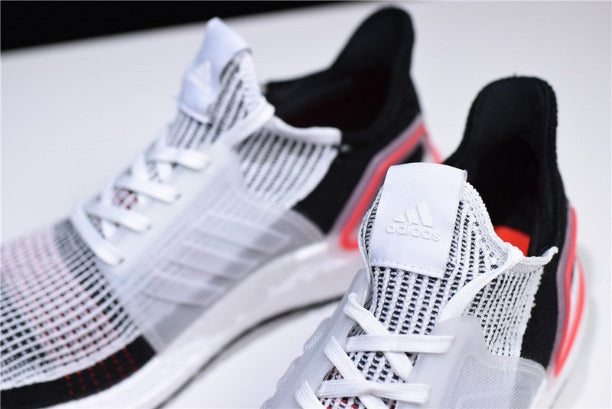 adidasRunning Ultra Boost 19 - Black/Cloud White/Pink