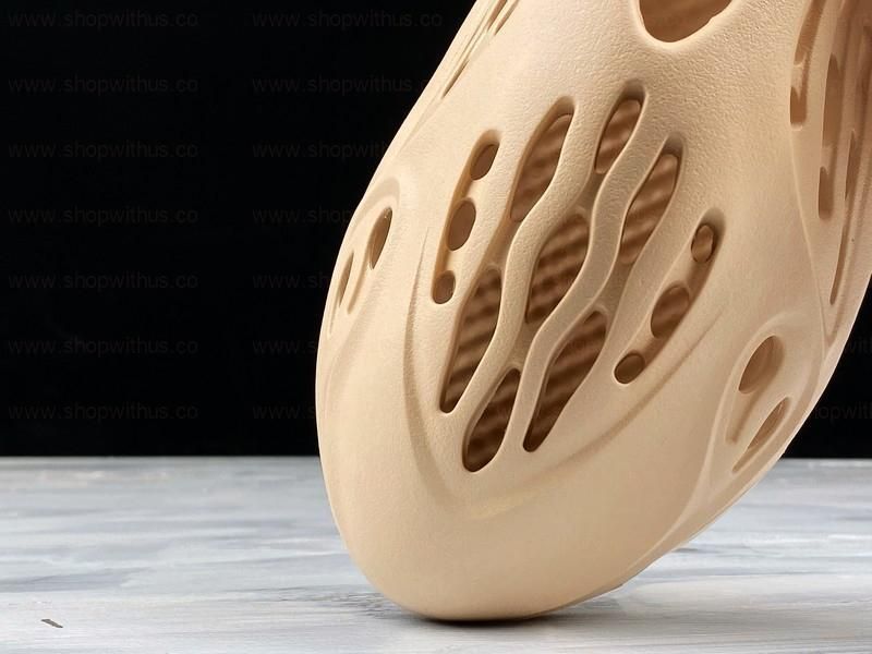 adidasYEEZY Foam Runner Surface - Beige