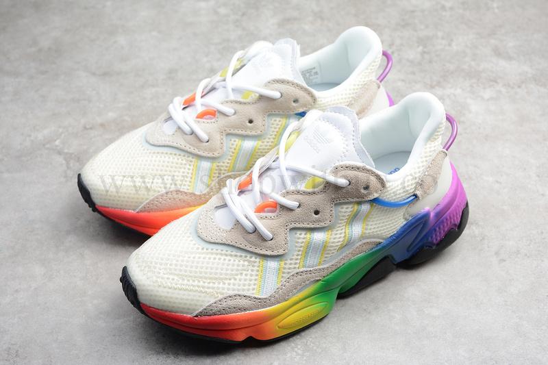 adidasOiginals Ozweego - Pride
