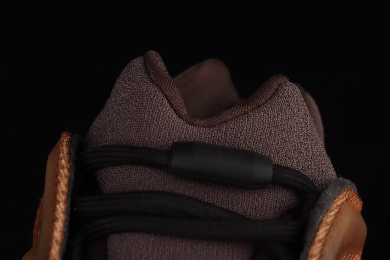 adidasUnisex Yeezy 700 V3 - Copper Fade