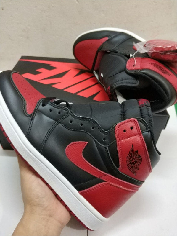 Air Jordan 1 AJ1 High The Return - Bred