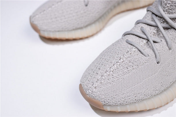 adidasMen's YEEZY Boost 350 v2 - Sesame