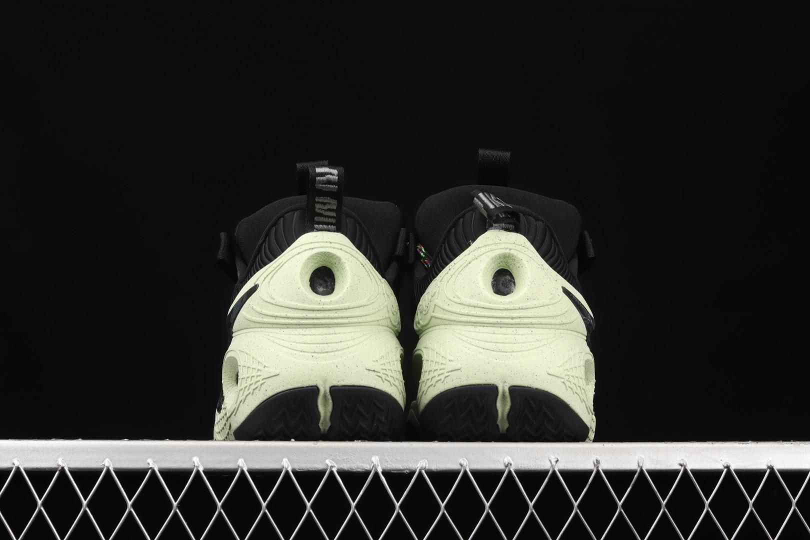 NikeUnisex Cosmic Unity - Green Glow