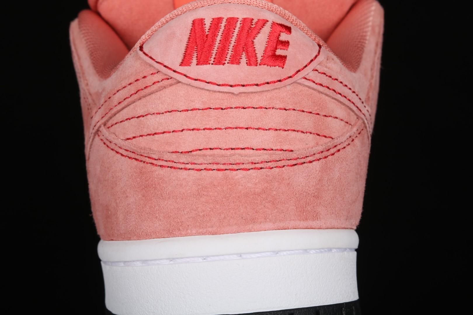 NikeMen's SB Dunk Low - Pink Pig