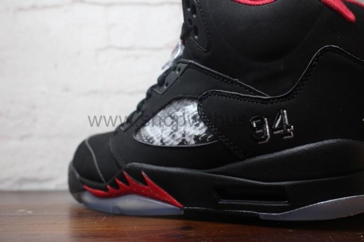 Supreme x Air Jordan 5 Retro - Black