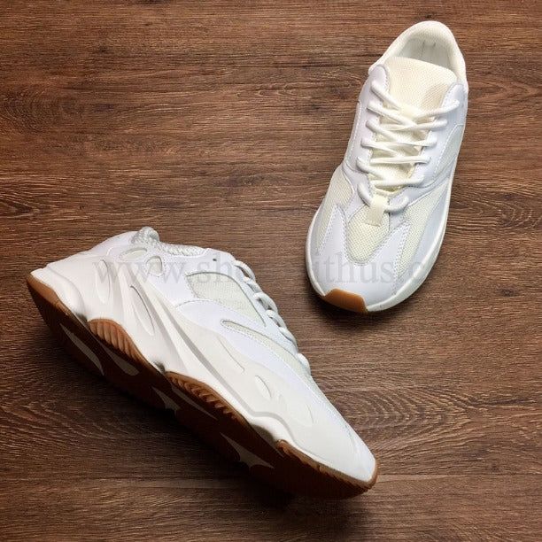 adidasUnisex YEEZY Boost 700 - White/Gum