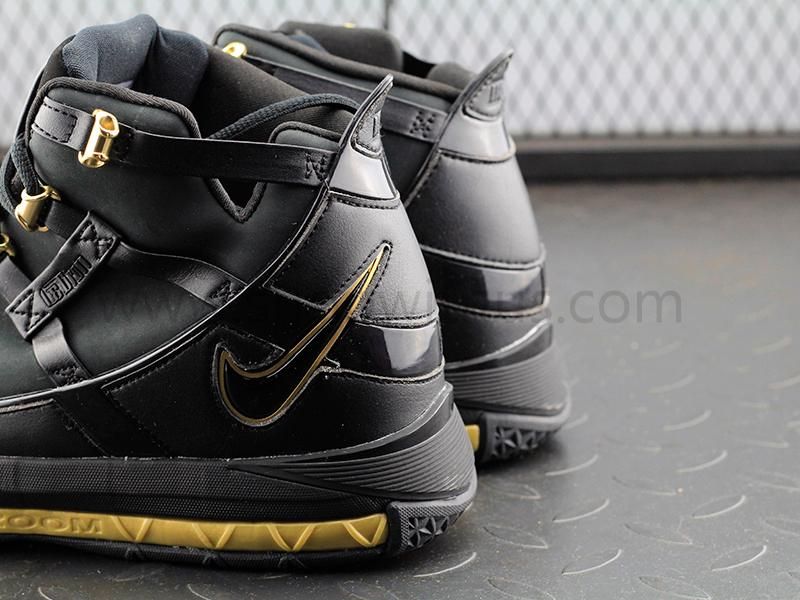 NikeZoom Lebron 3 QS - Black/Metallic Gold