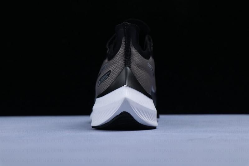 NikeRunning Zoom Gravity - Black/Silver