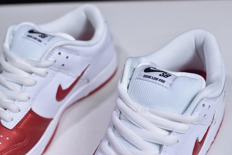 Supreme x NikeSB Dunk Low - Red/White