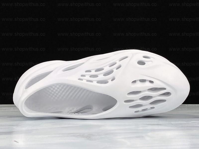 adidasYEEZY Foam Runner - White