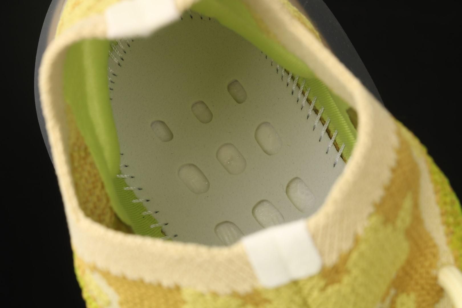 adidasUnisex Yeezy Boost 380 - Hylte