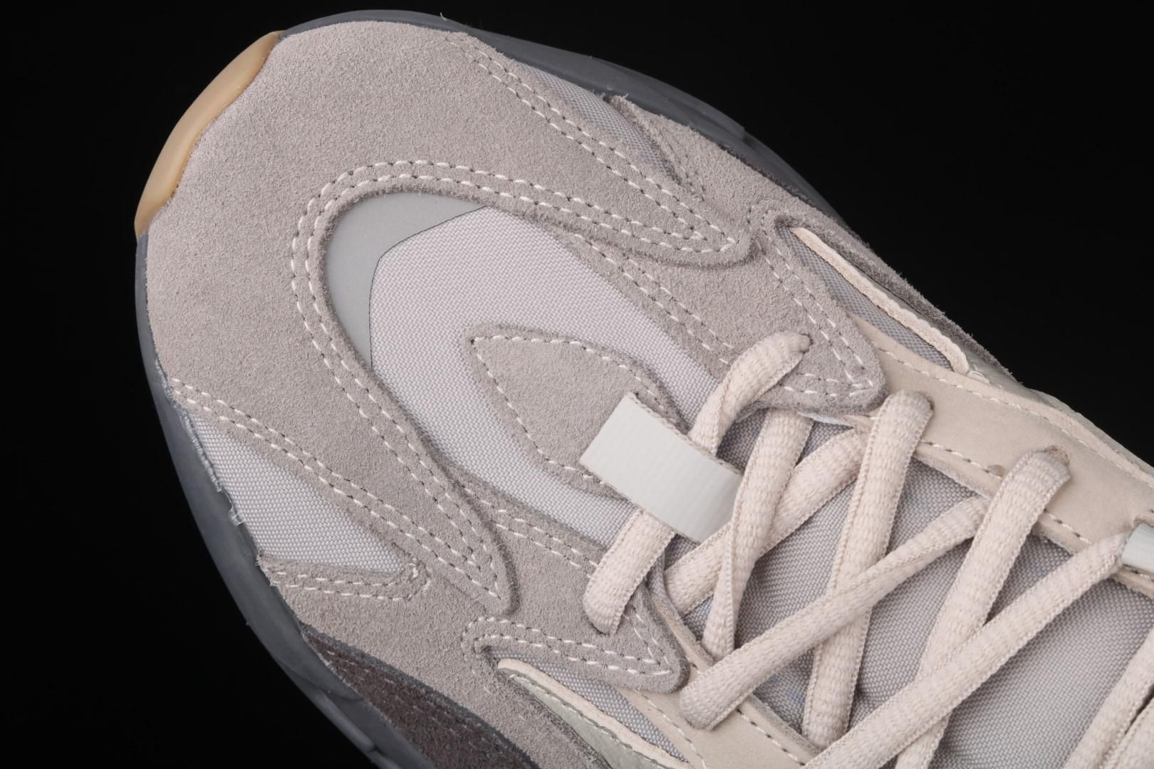 adidasUnisex Yeezy Boost 700 V2 - Tephra