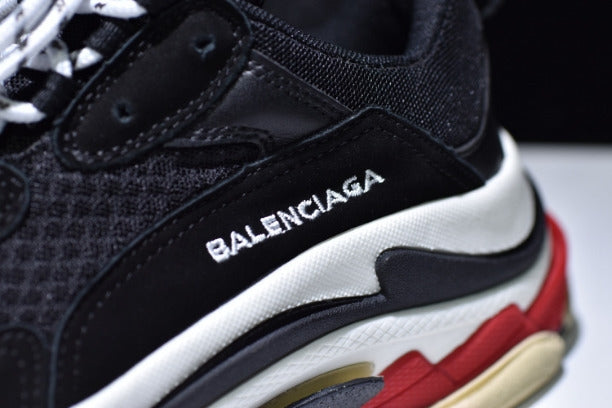 BalenciagaUnisex Vintage Triple S Trainers - Black/White/Red