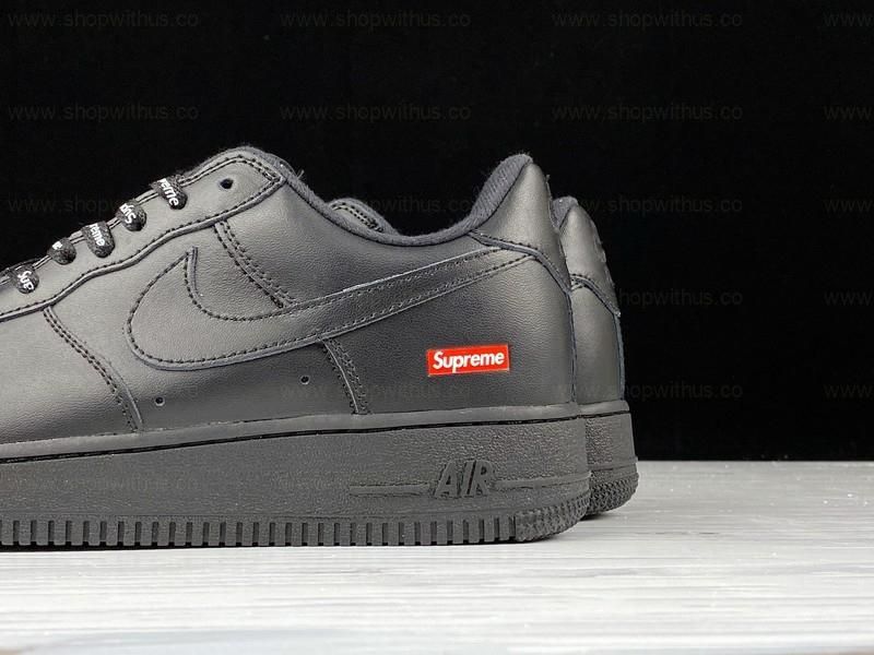 Supreme x NikeAir Force 1 Low - Black
