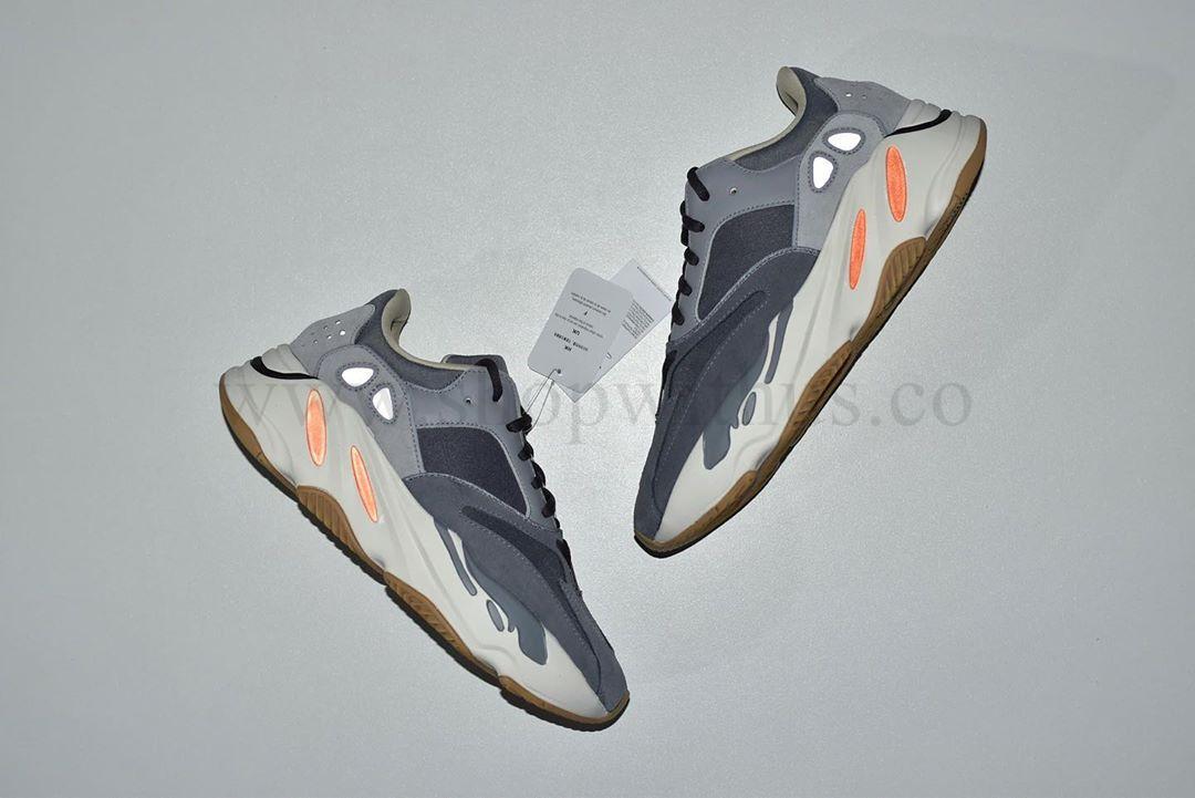 adidasOriginals YEEZY Boost 700 - Magnet