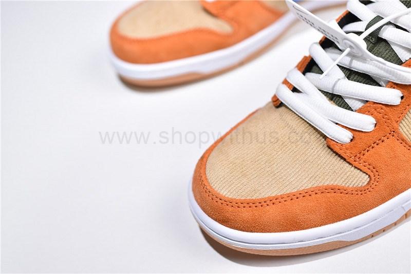 NikeSB Dunk Low Pro - Corduroy Dusty Peach