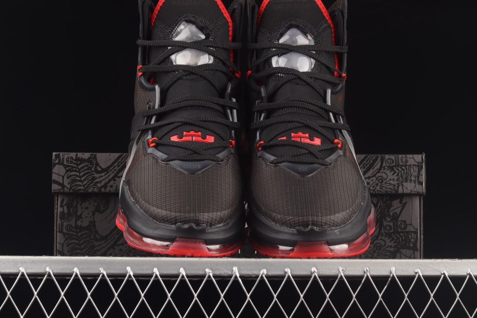 NikeBasketball LeBron 19 - Bred