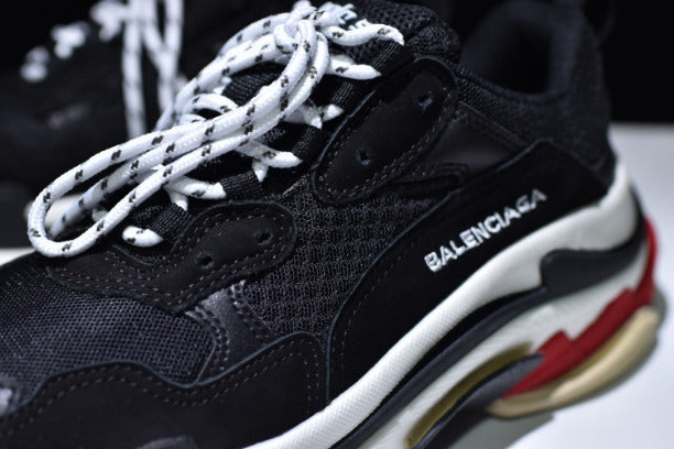 BalenciagaUnisex Vintage Triple S Trainers - Black/White/Red