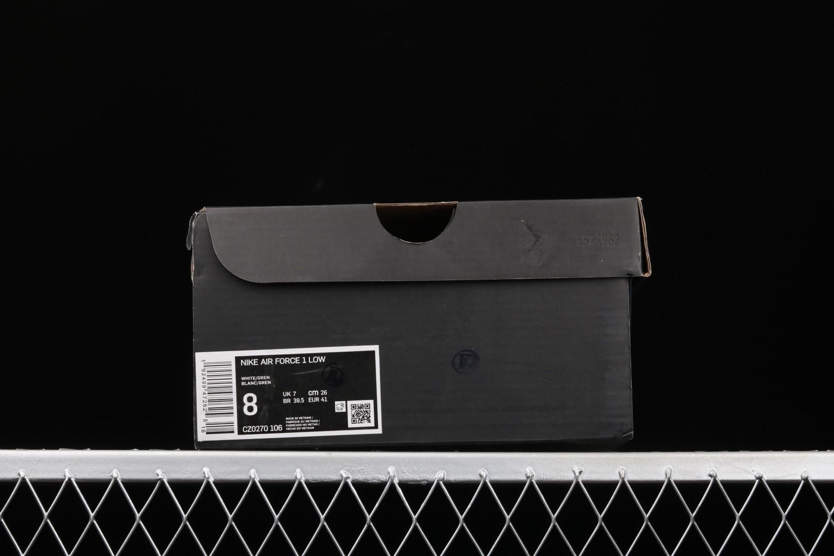 NikeAir AF1 Force 1 Low - White/Grey/Gold