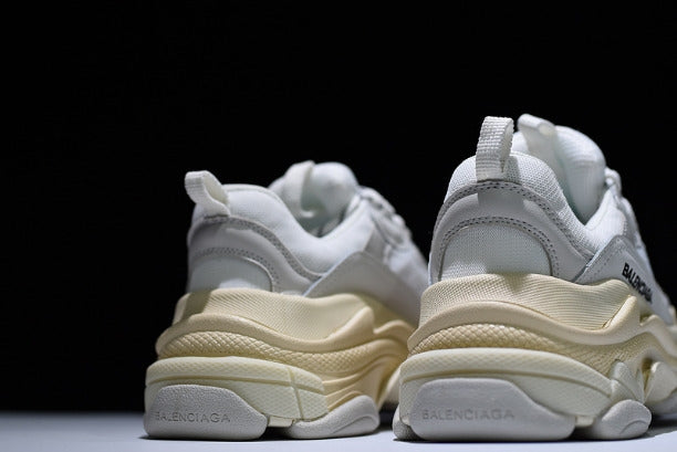BalenciagaUnisex Triple S sneakers - White