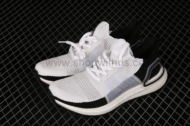 adidasOriginals Ultra Boost 19 - Panda