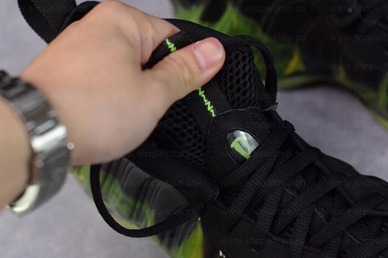 NikeAir Foamposite One - Paranorman