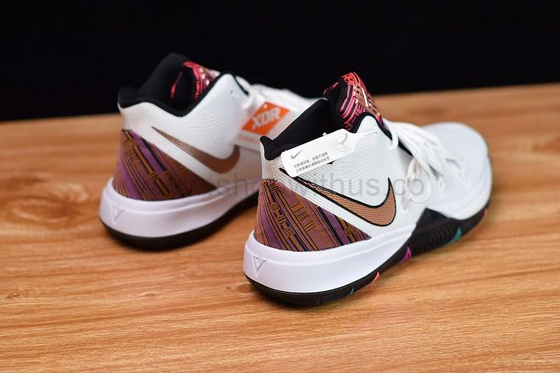 NikeBasketball Kyrie 5 - BHM