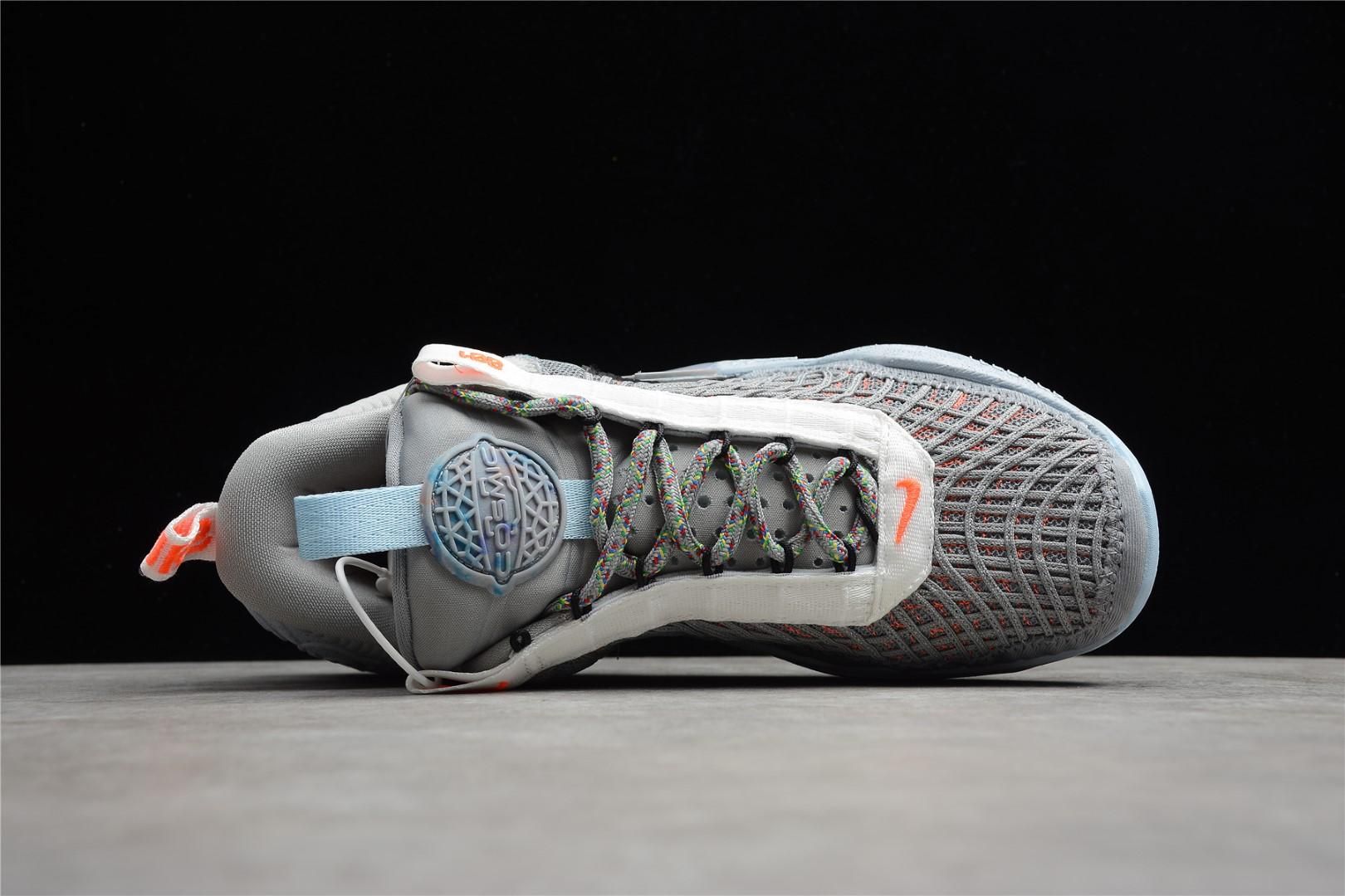 NikeUnisex Cosmic Unity - Space Hippie