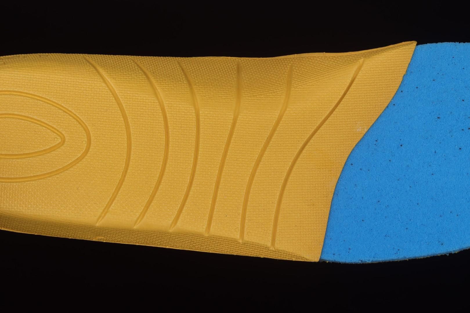 New Balance 550 - Sea Salt Varsity Gold