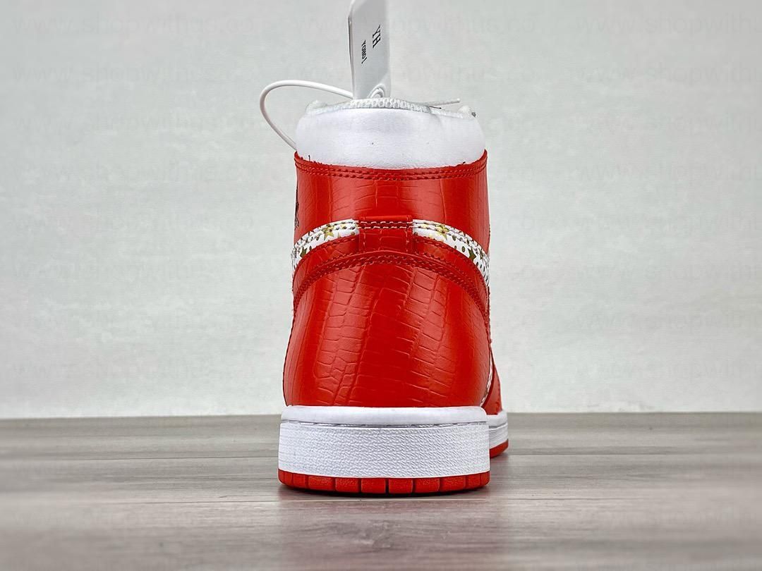 Supreme x Jordan 1 High Stars - Varsity Red