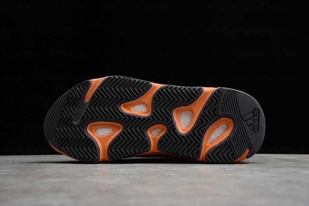 adidasUnisex YEEZY Boost 700 - Sun