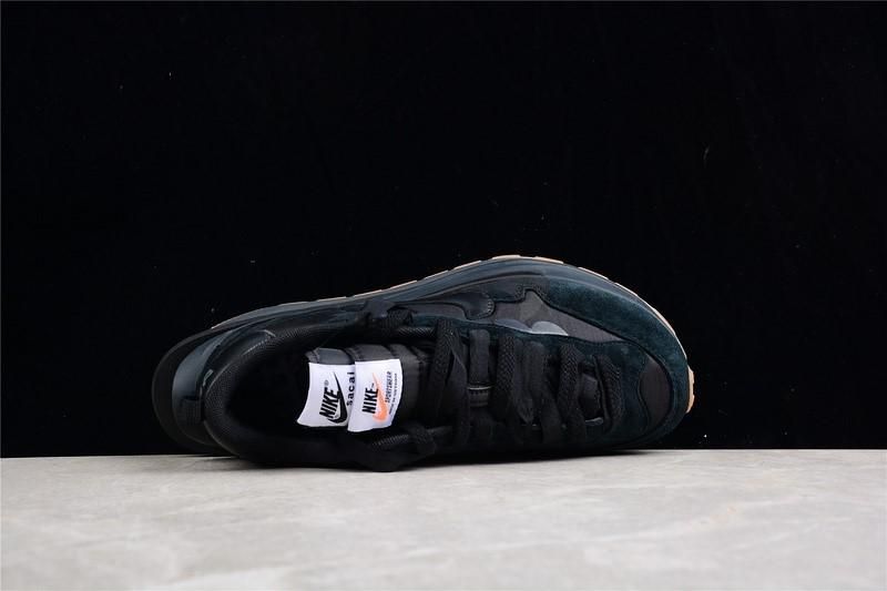 NikeMen's x sacai VaporWaffle - Black and Gum