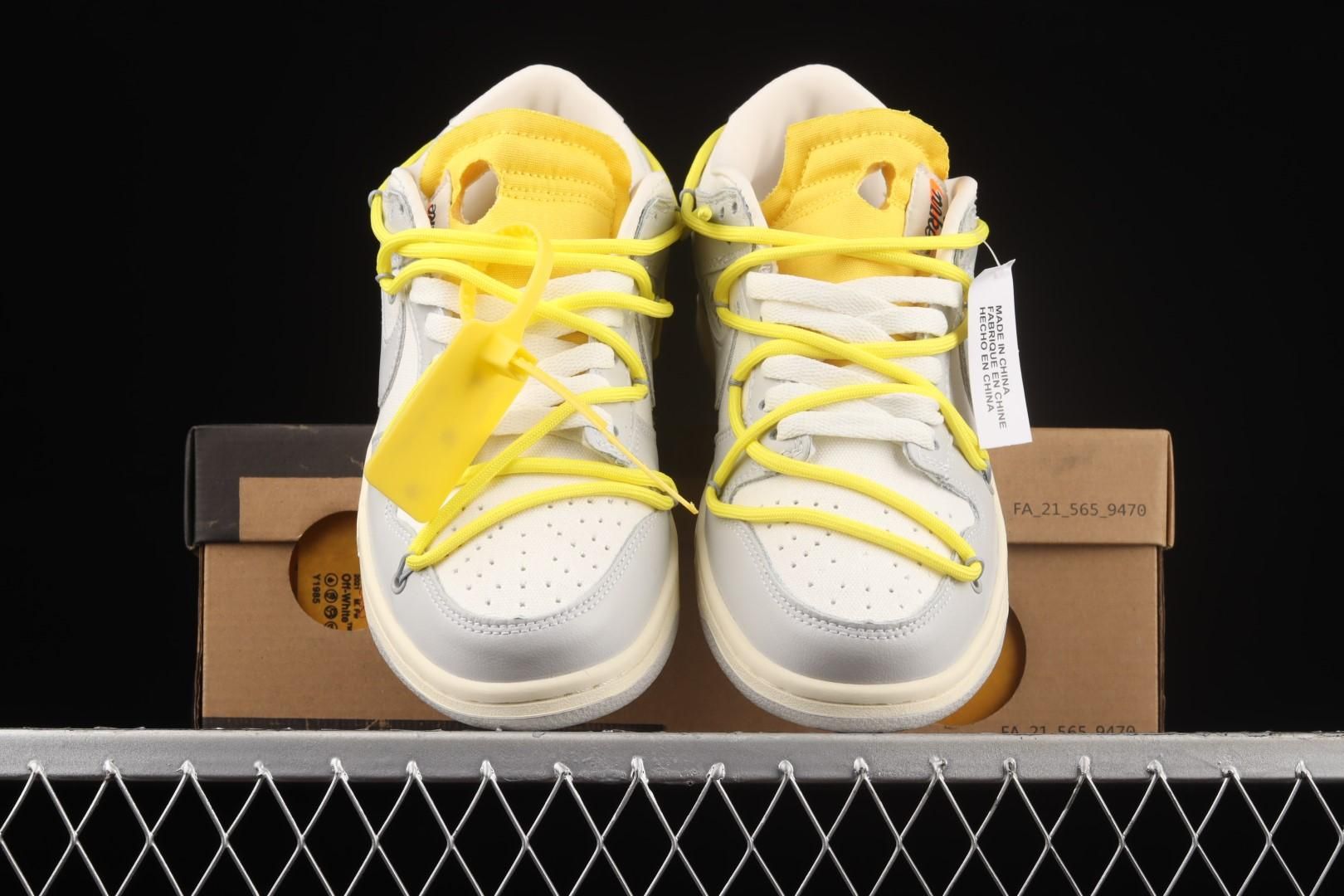Off-White x NikeMens Dunk Low - Lot 29