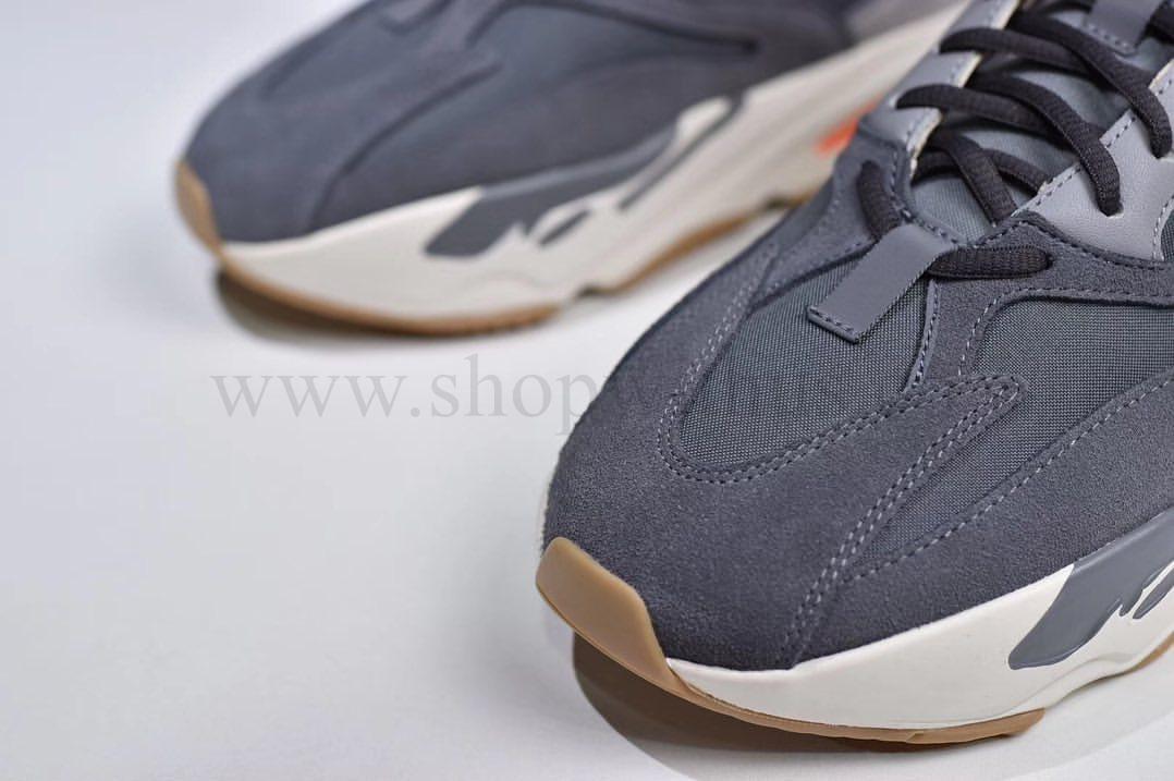 adidasOriginals YEEZY Boost 700 - Magnet