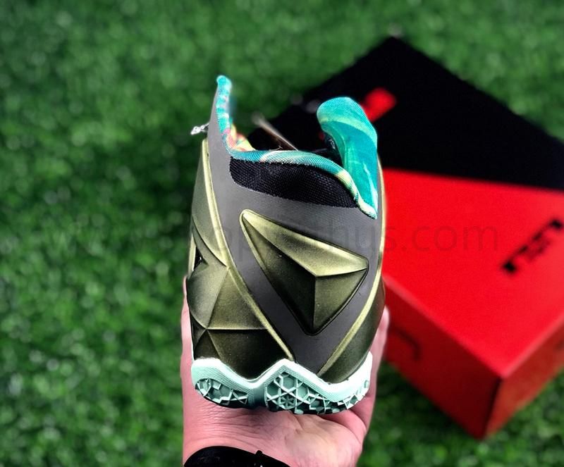 NikeBasketball Lebron 11 - XDR