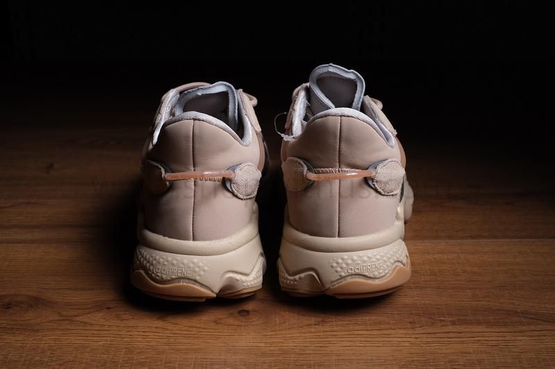 adidasOriginals Ozweegoo - Beige